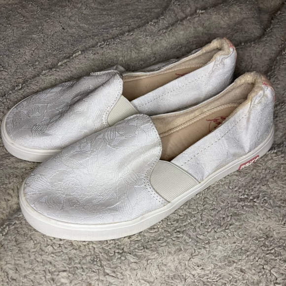 Roxy | Shoes | Roxy Slip Ons Nwot 